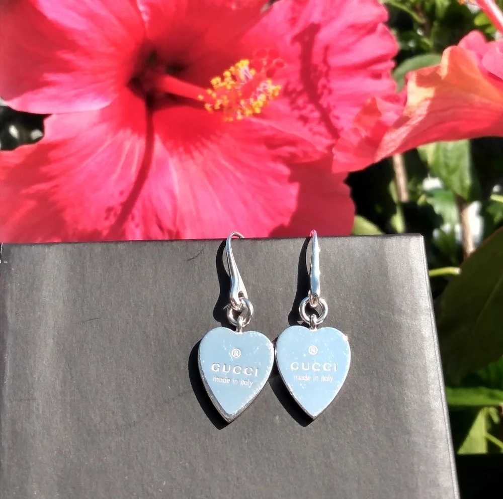 NEW, Gucci Sterling Silver Trademark Heart Dangle Earrings - Picture 8 of 16